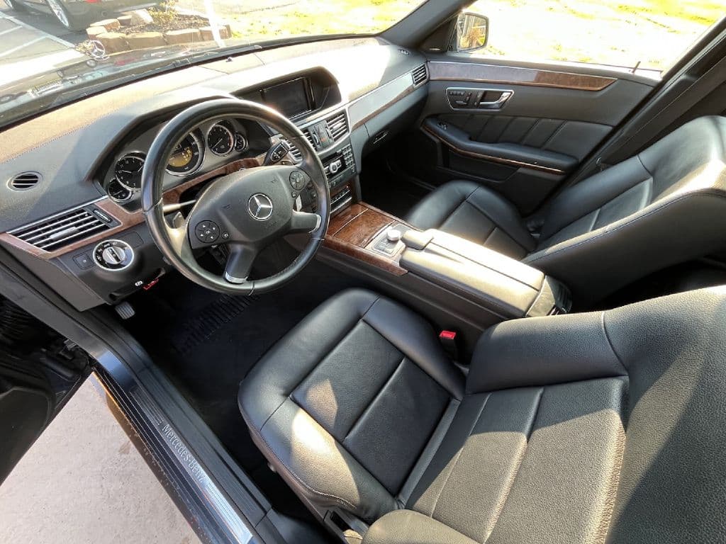 2011 Mercedes-Benz E-Class E 350 Luxury 4MATIC - Image 2
