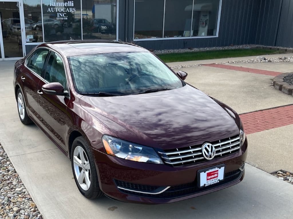 Photo 4 of 2012 Volkswagen Passat TDI SE
