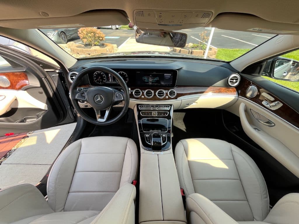 Photo 2 of 2018 Mercedes-Benz E-Class E 400 4MATIC