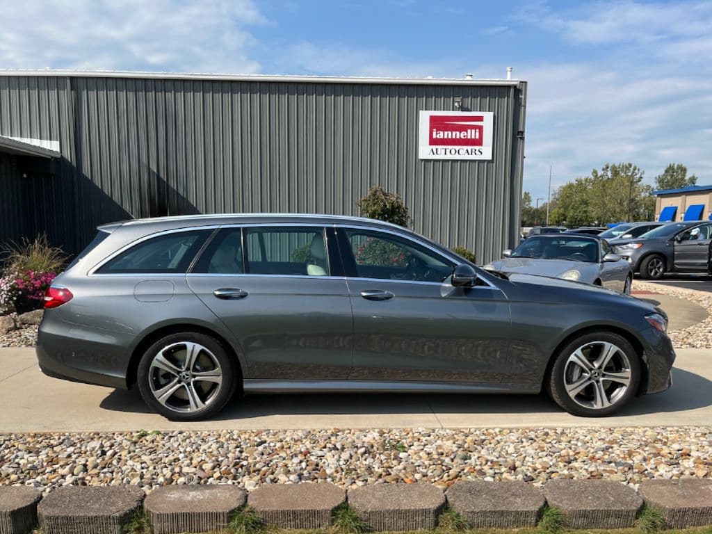 Photo 3 of 2018 Mercedes-Benz E-Class E 400 4MATIC